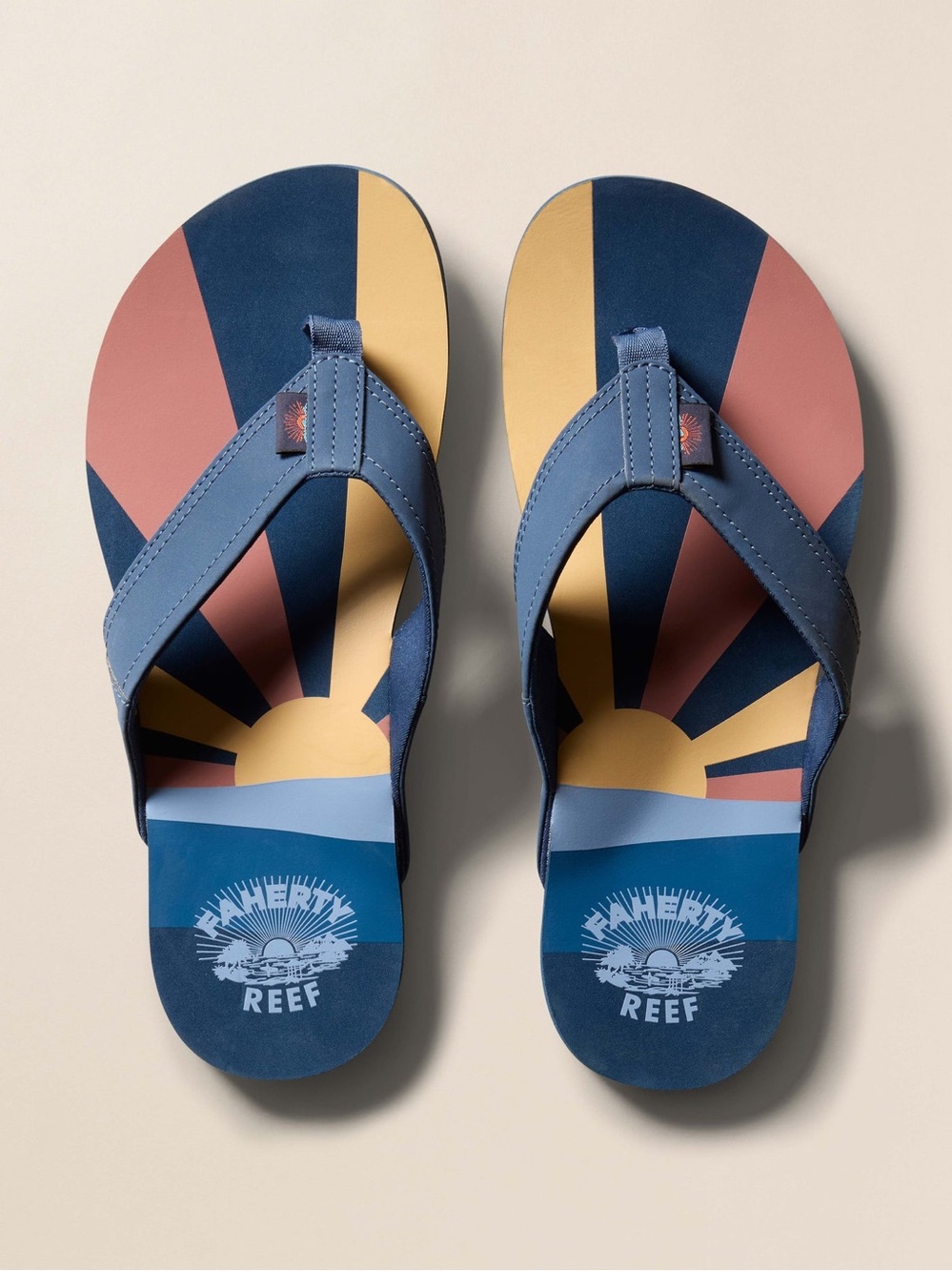 NWT! Faherty gender neutral flip flops